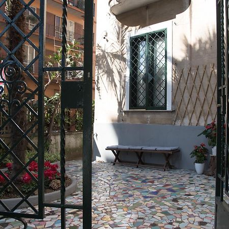 Bed and Breakfast Villino Teresa Salerno Esterno foto