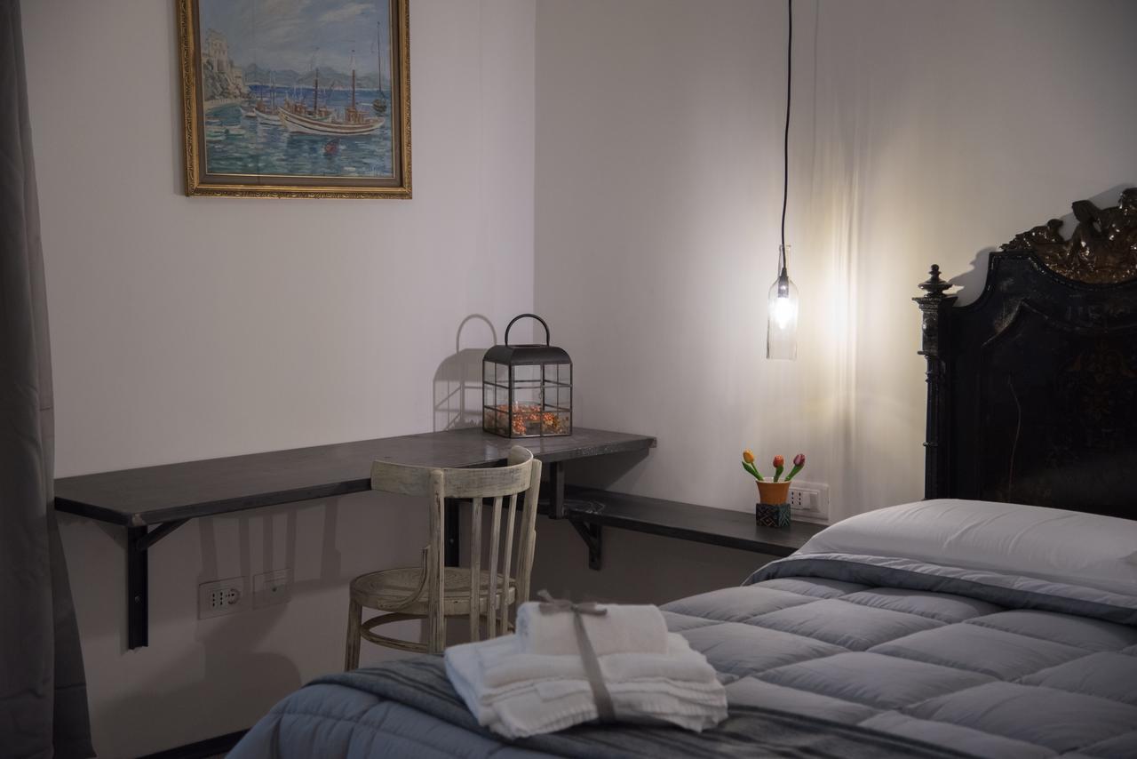 Bed and Breakfast Villino Teresa Salerno Esterno foto