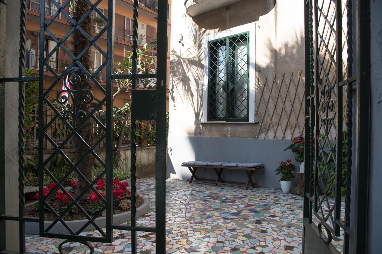 Bed and Breakfast Villino Teresa Salerno Esterno foto
